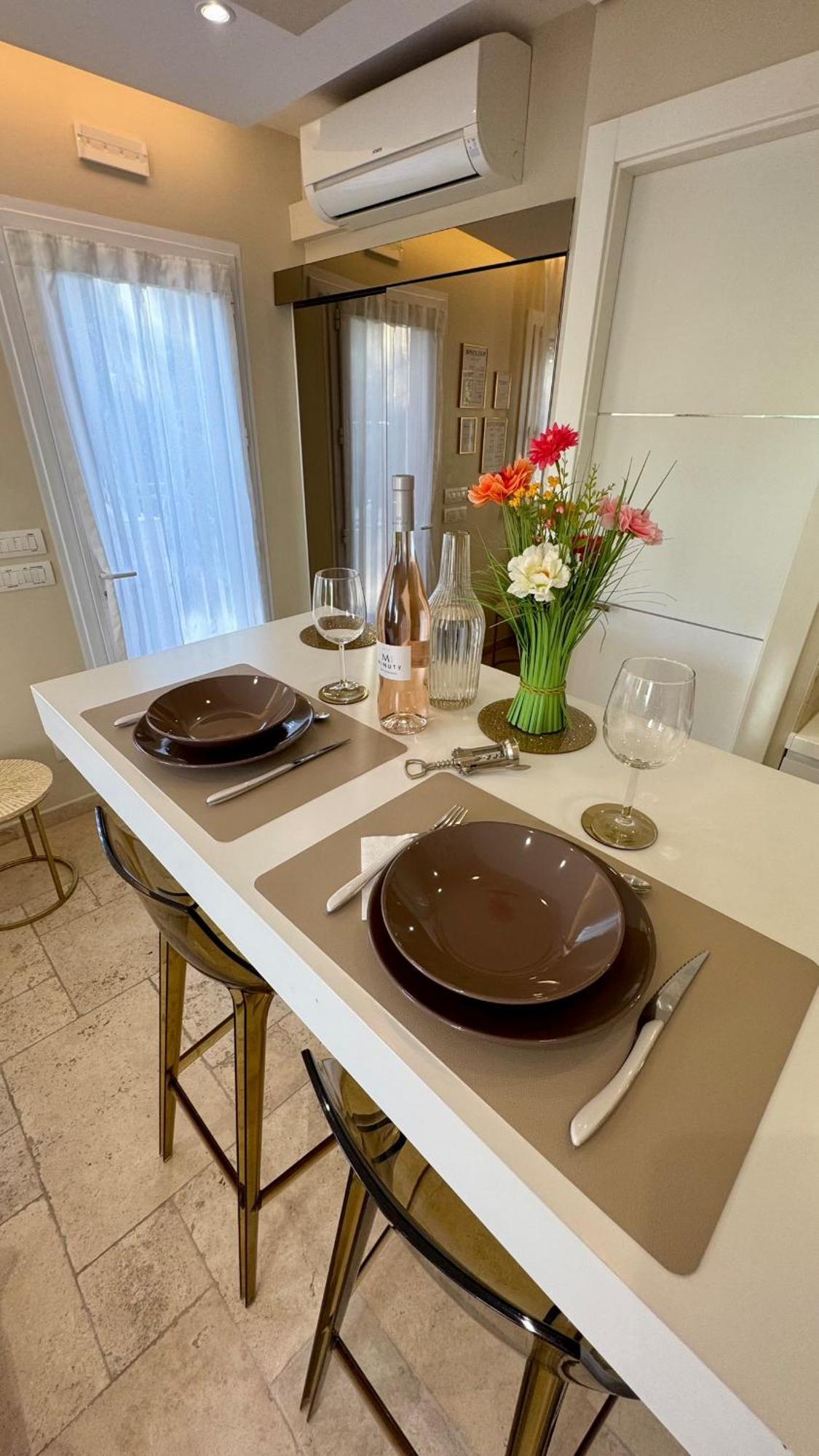 Studio Climatise, Terrasse, Parking Prive, 50M De La Plage แซ็ง-ทรอเป ภายนอก รูปภาพ